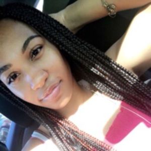 Meet your Posher, Deandra